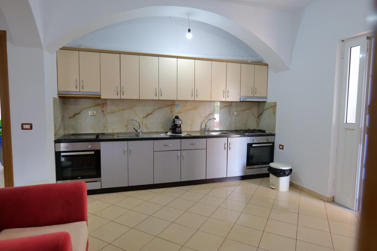 קסאמיל Vila Osmanaj מראה חיצוני תמונה